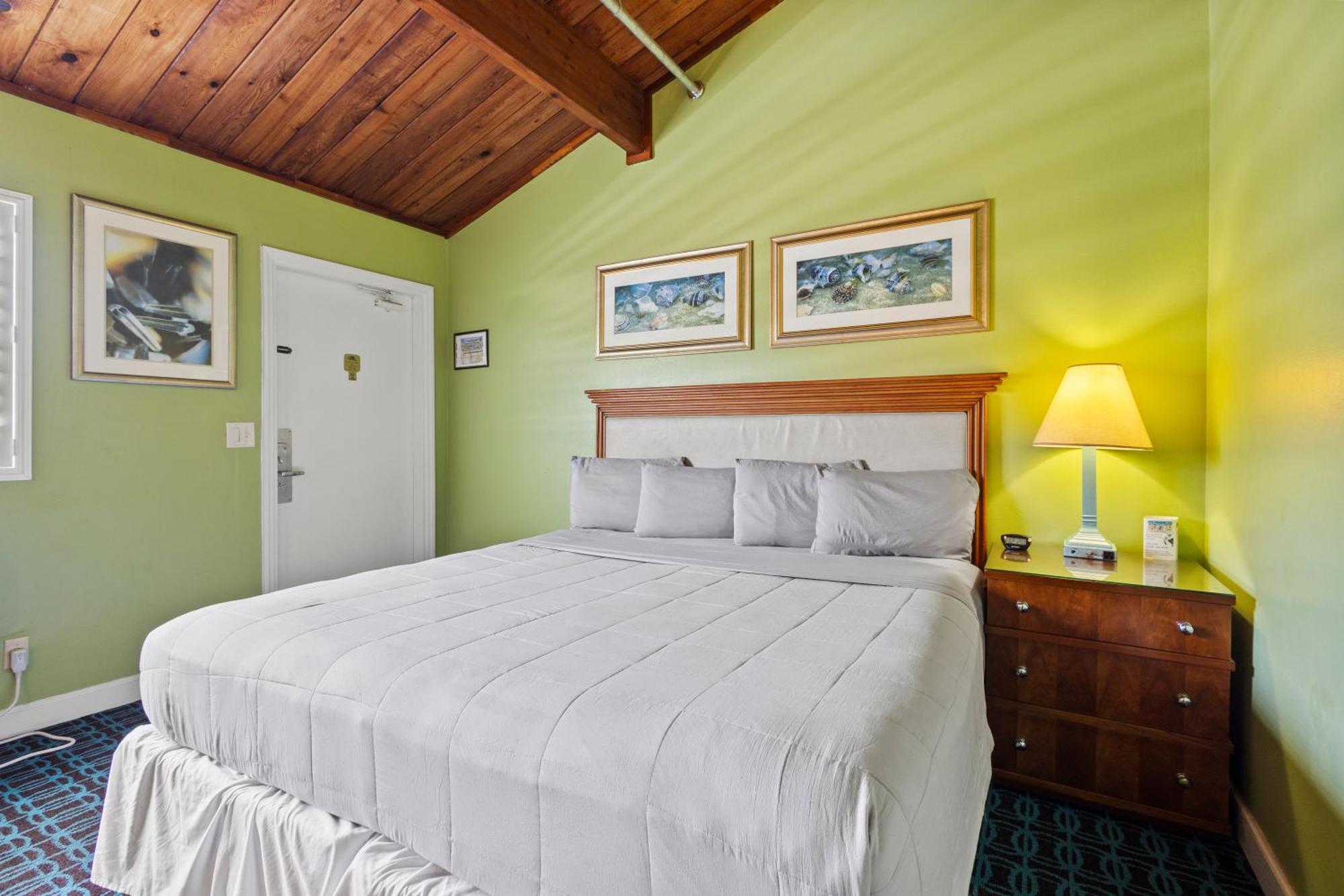 Oceanfront Inn, Inlet View Room, King Bed, #14 Fort Pierce Bagian luar foto