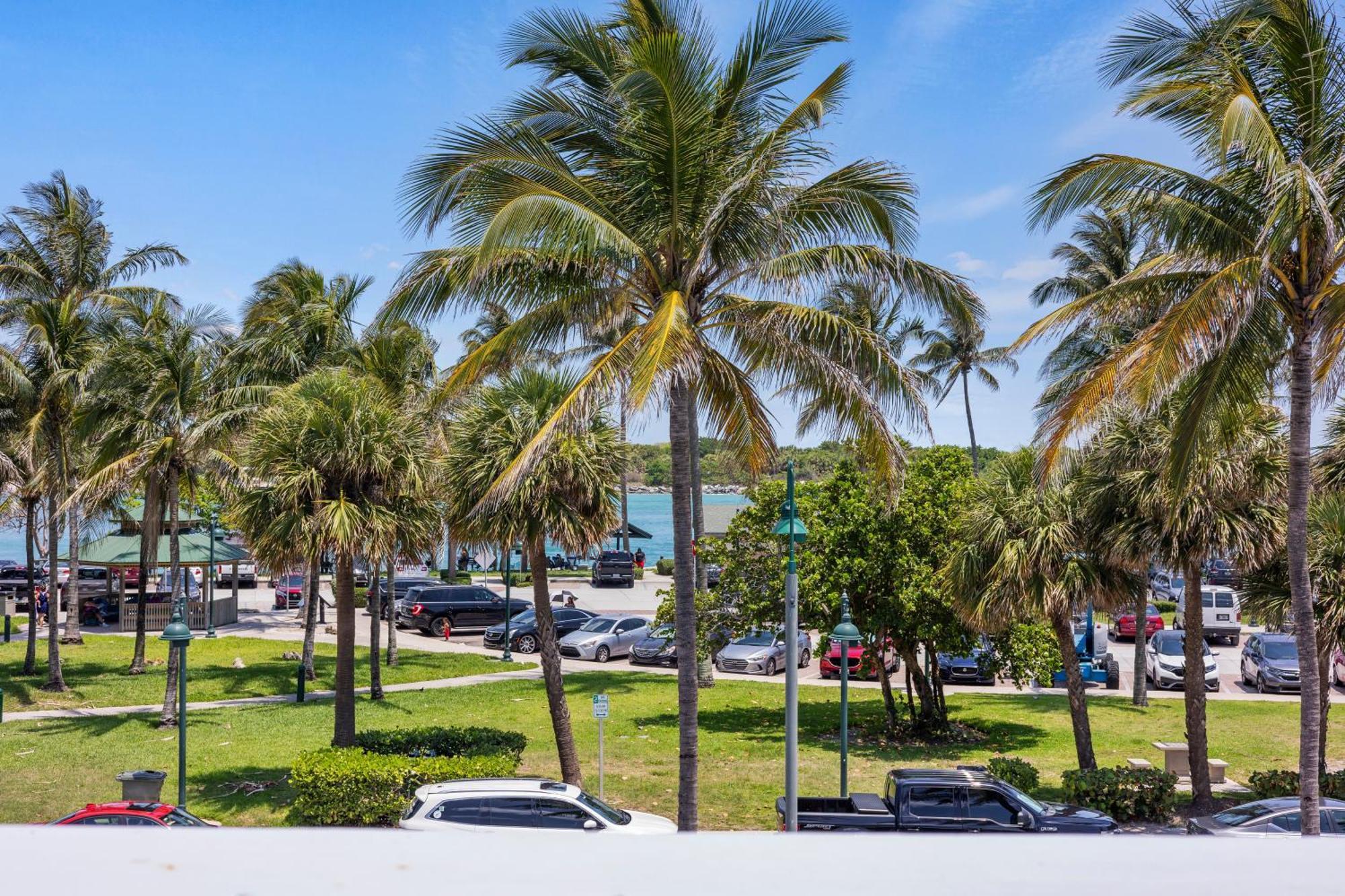 Oceanfront Inn, Inlet View Room, King Bed, #14 Fort Pierce Bagian luar foto
